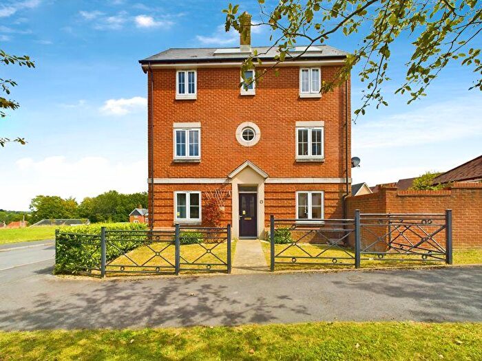 4 Bedroom End Of Terrace House For Sale In The Crescent, Harnham ***No Onward Chain***, SP2