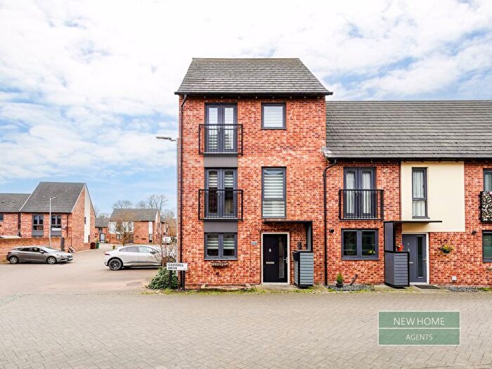 4 Bedroom End Of Terrace House For Sale In Gadwall Drive, Allerton Bywater, Castleford, WF10