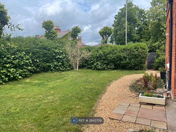 2 Bedroom Flat To Rent In Salisbury Road, Barnet, EN5