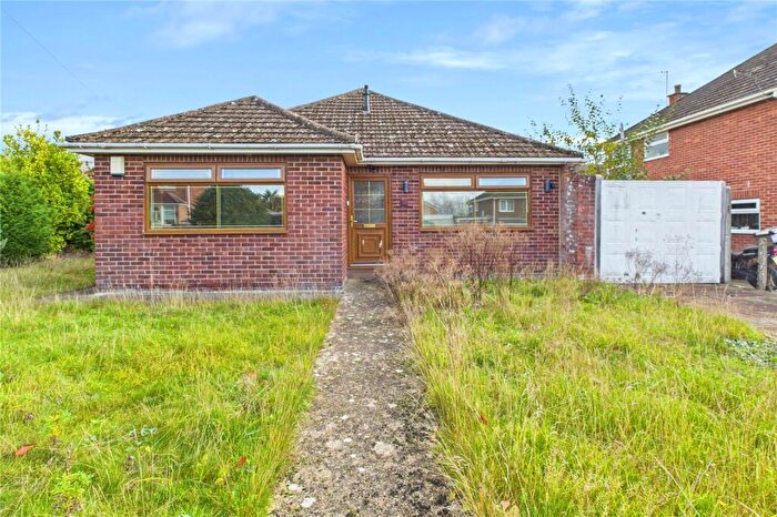2 Bedroom Bungalow For Sale In Lynwood Grove, Swindon, Wiltshire, SN2