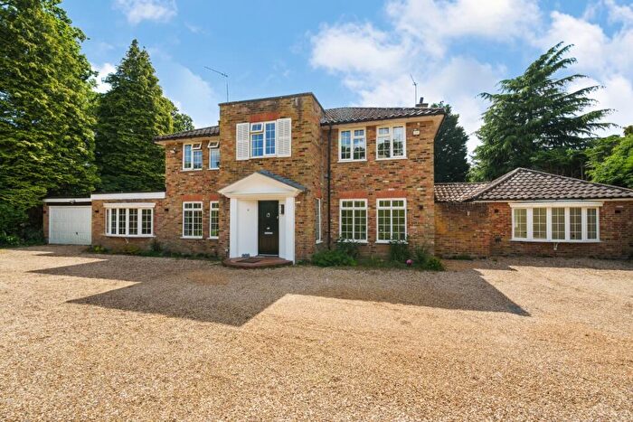 4 Bedroom Detached House To Rent In Greenways Drive Ascot, SL5