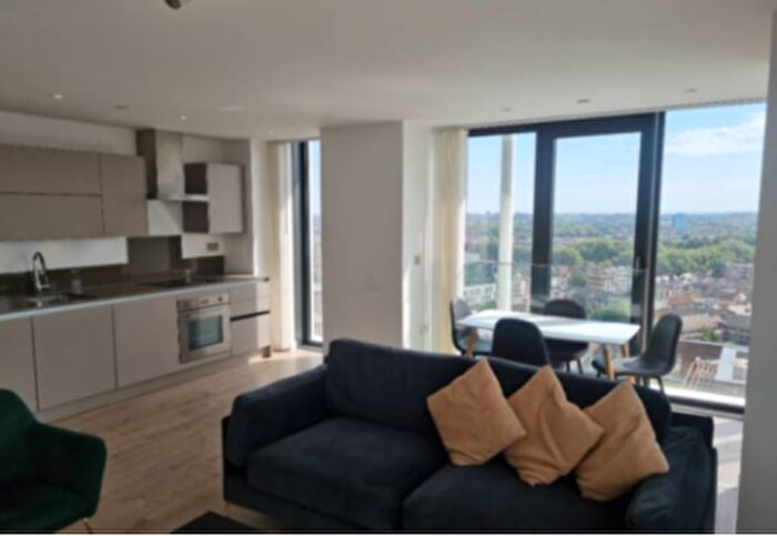 2 Bedroom Flat To Rent In Great Eastern Road, London, E15