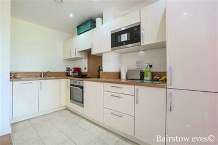 2 Bedroom Flat To Rent In Meadow Court, London, E16