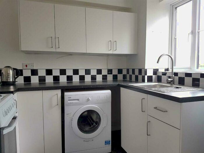 Studio To Rent In Conway Gardens, Grays, RM17