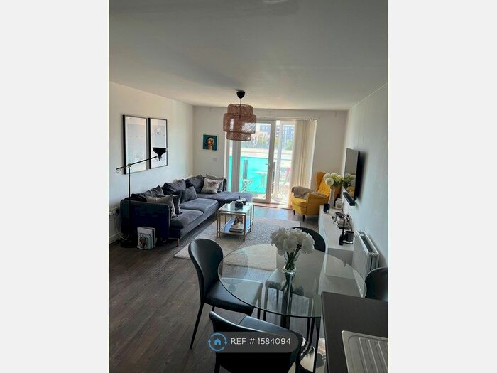 1 Bedroom Flat To Rent In Leslie Hitchcock House, Barking, IG11