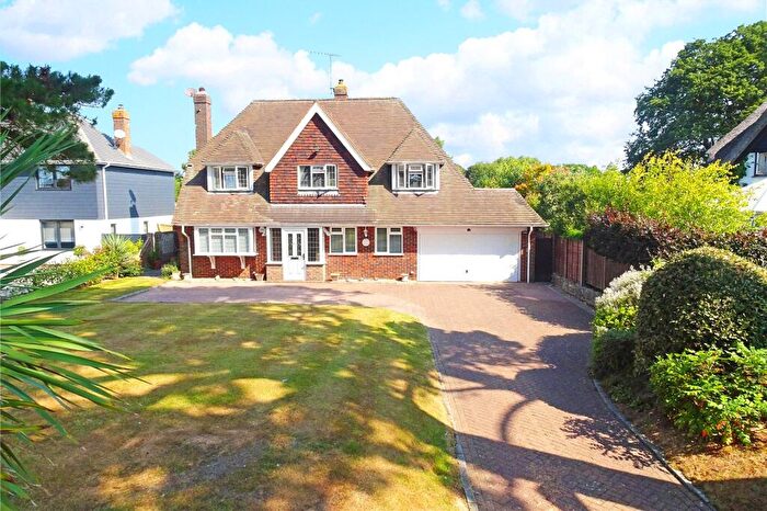 4 Bedroom Detached House For Sale In East Drive, Ham Manor, Angmering, West Sussex, BN16