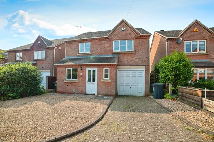 4 Bedroom Detached House For Sale In Wichal Farm Close, Ripley, DE5