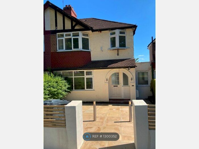 4 Bedroom End Of Terrace House To Rent In Whitton Avenue West, Greenford Middlesex UB6