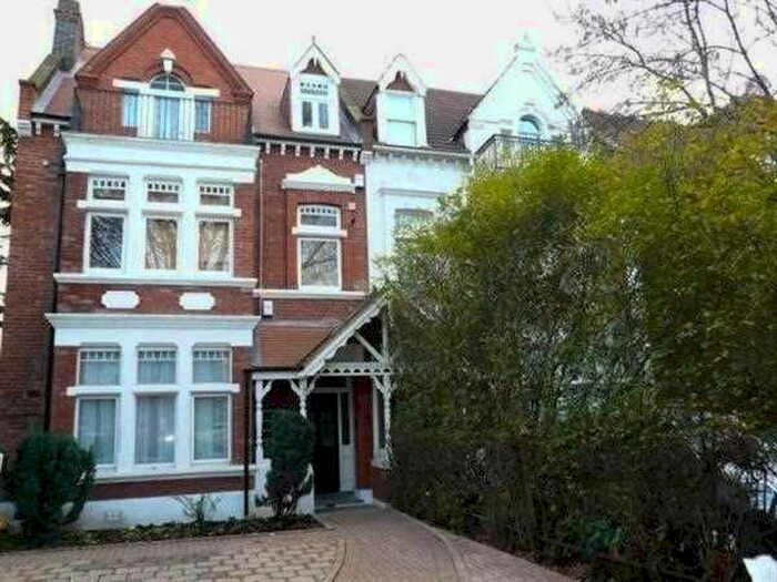 1 Bedroom Flat To Rent In Chiswick High Road, Chiswick, London, W4
