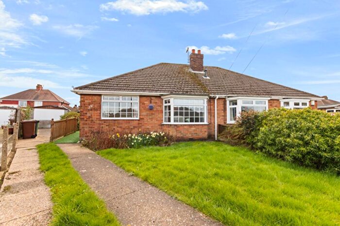 2 Bedroom Bungalow For Sale In Halton Way, Grimsby, DN34