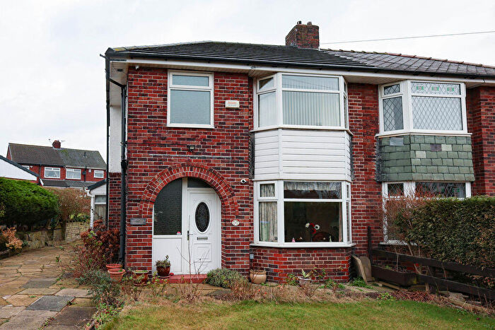 3 Bedroom Semi-Detached House For Sale In Queensway, Rochdale, OL11
