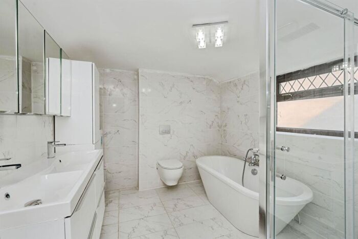 2 Bedroom End Of Terrace House For Sale In Pant Yr Heol, Neath, SA11