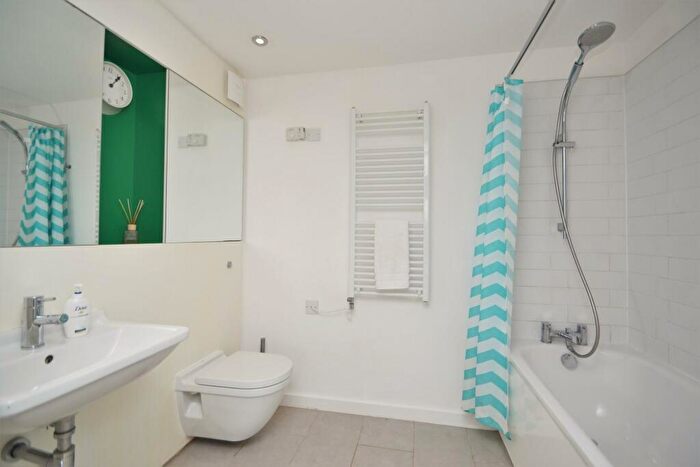 1 Bedroom Flat To Rent In The Avenue, Leeds, LS9