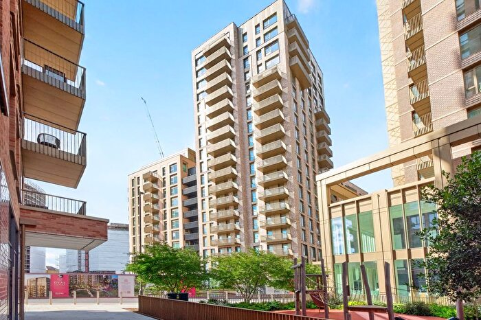 2 Bedroom Flat To Rent In Gasholder Place, London, SE11