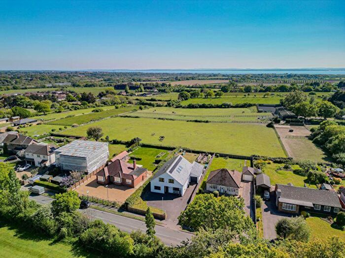 4 Bedroom Detached House For Sale In Common Lane, Titchfield, PO14