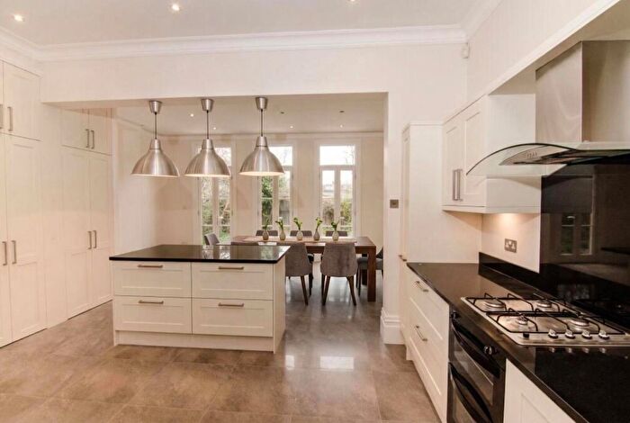 6 Bedroom Property To Rent In Pagoda Avenue, Richmond, TW9