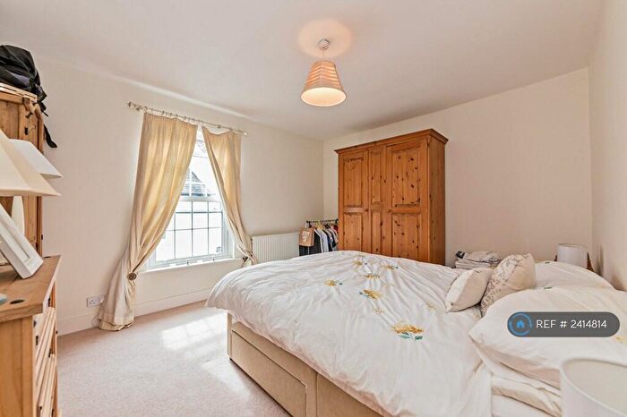 2 Bedroom End Of Terrace House To Rent In Herts, Berkhamsted, HP4