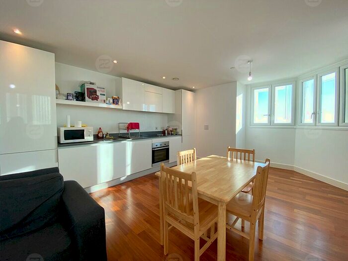 2 Bedroom Flat For Sale In Metropolitan House, Hagley Road, Birmingham, B16