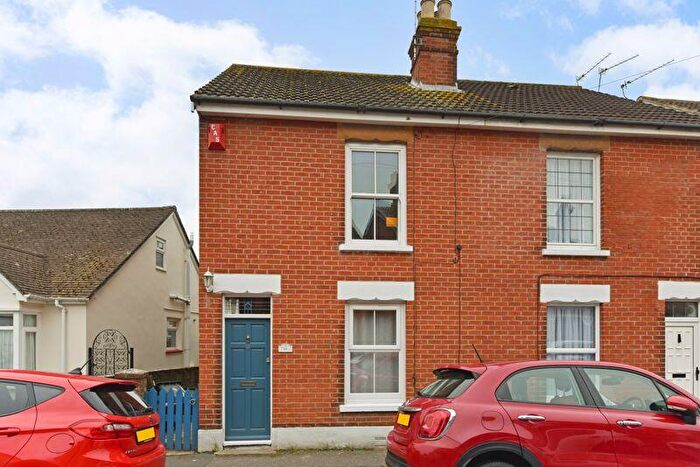3 Bedroom End Of Terrace House To Rent In Bridge Road, Emsworth., PO10
