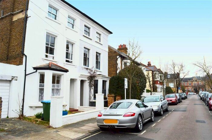 2 Bedroom Flat To Rent In Jocelyn Road, Richmond, TW9