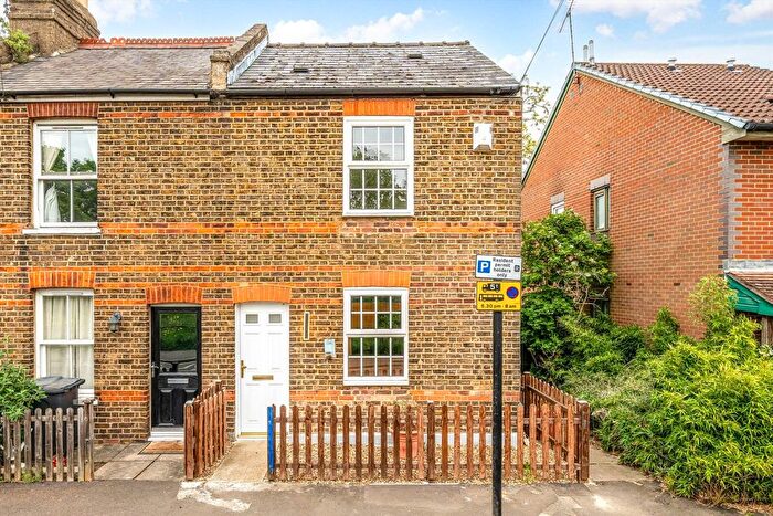 2 Bedroom Property For Sale In Oak Lane, Isleworth, TW7