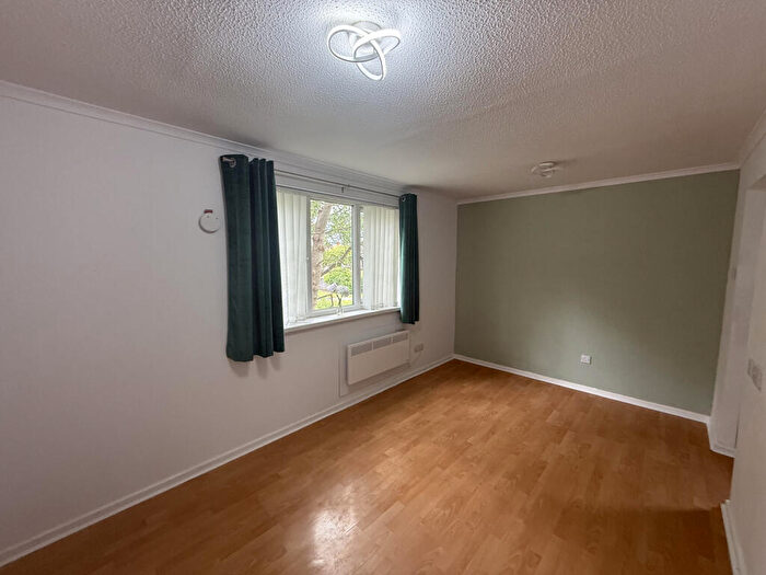 Studio To Rent In Welwyn Park Drive, Hull, North Humberside, HU6