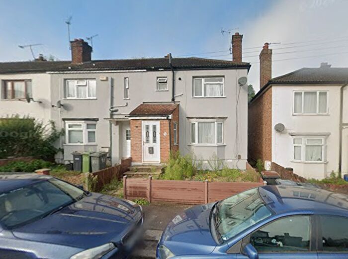 3 Bedroom Property To Rent In Warren Road, Luton, LU1