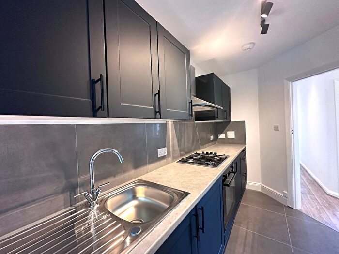 2 Bedroom Flat To Rent In Kenton Lane, Harrow, HA3