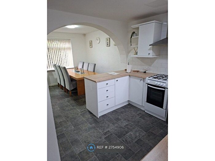 3 Bedroom Terraced House To Rent In Box Road, Birmingham, B37