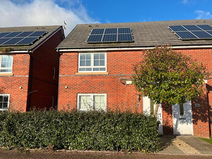 1 Bedroom Flat To Rent In Peregrine Way, Warwick, CV34