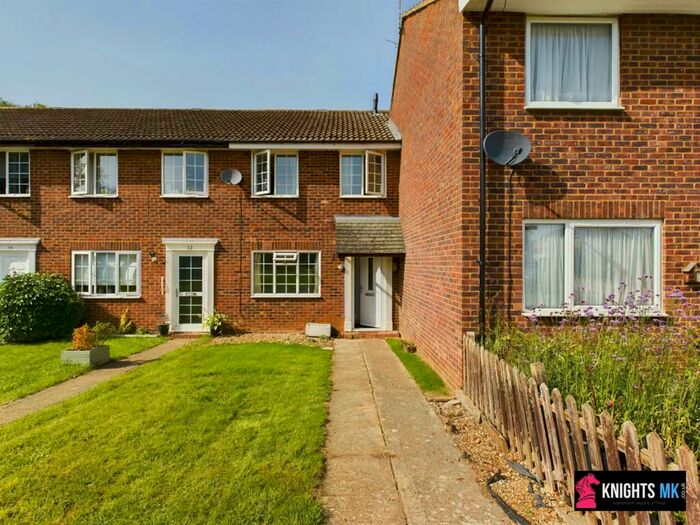 3 Bedroom Semi-Detached House To Rent In March Edge, Buckingham, MK18