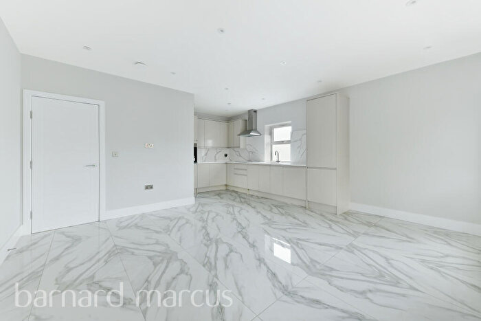 3 Bedroom Duplex To Rent In Elm Road, Wallington, SM6
