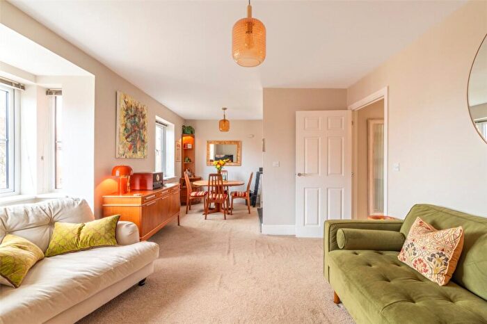 2 Bedroom Apartment For Sale In Ryan Way, Wimborne, Dorset, BH21