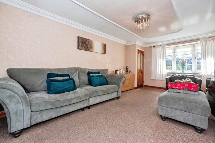 3 Bedroom Semi-Detached House For Sale In St. Hildas Way, Gravesend, Kent, DA12