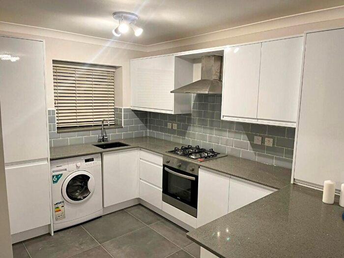 2 Bedroom Apartment To Rent In Dundee Road, London, E13