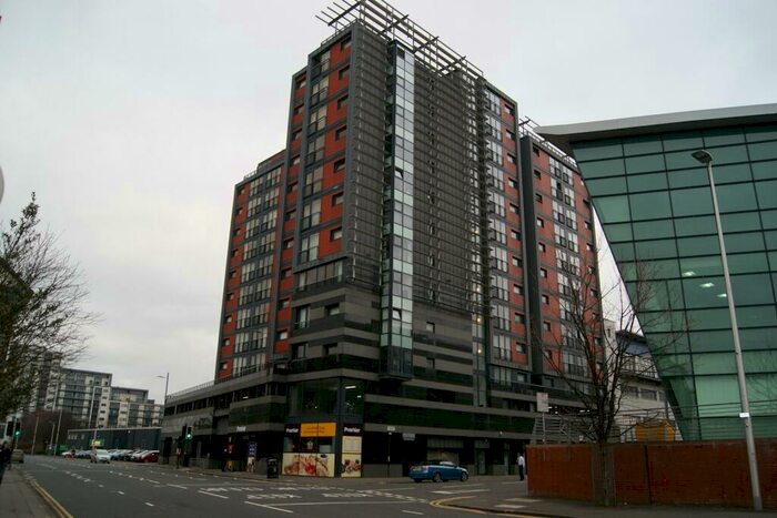 2 Bedroom Flat To Rent In Lancefield Quay, City Centre, G3