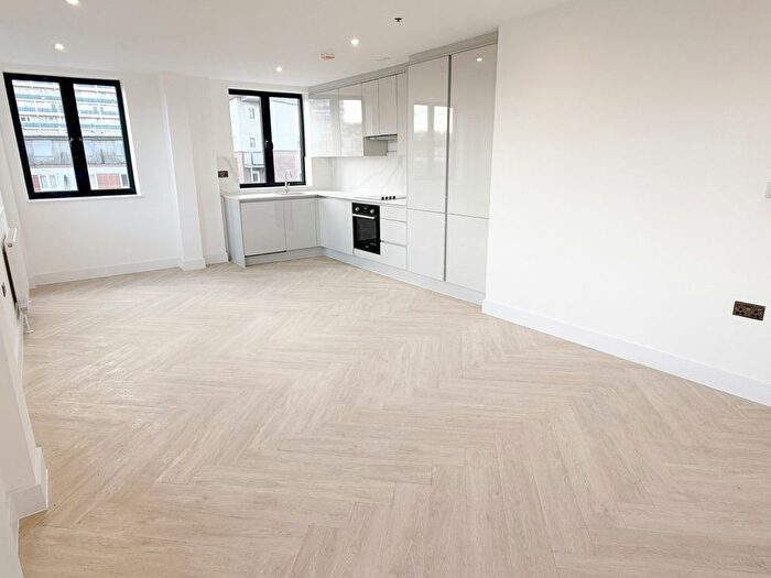 1 Bedroom Flat To Rent In Barnabas Road, London, E9