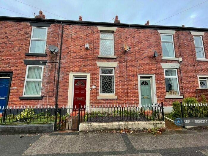 2 Bedroom Terraced House To Rent In Mottram Road, Hyde, SK14