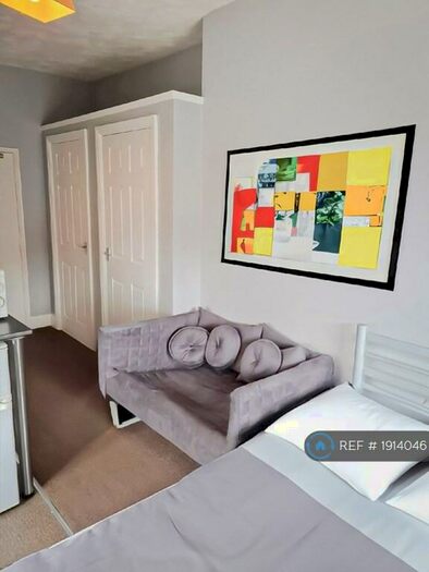 Studio To Rent In Studio, Stoke-On-Trent, ST4