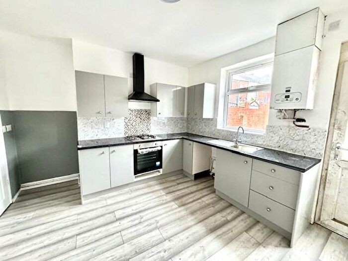 2 Bedroom House To Rent In Pindar Oaks Street, Barnsley, S70