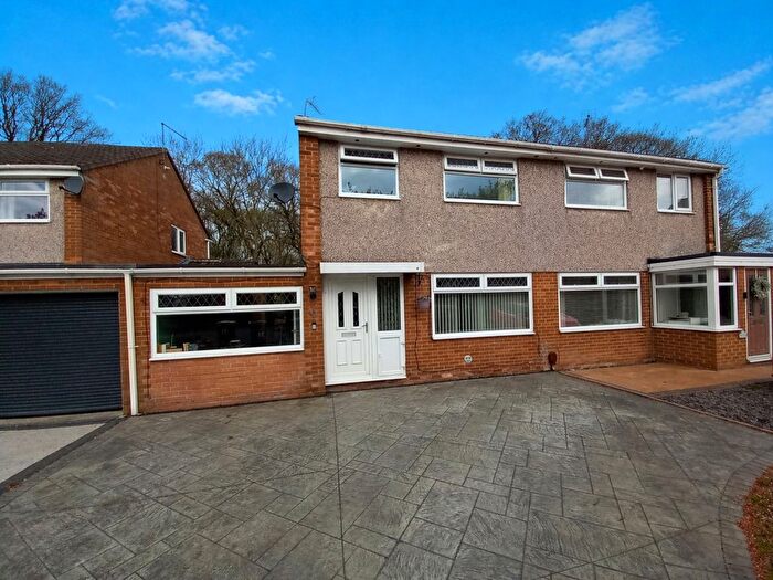 3 Bedroom Semi Detached House For Sale In Bowes Grove, Spennymoor, County Durham, DL16