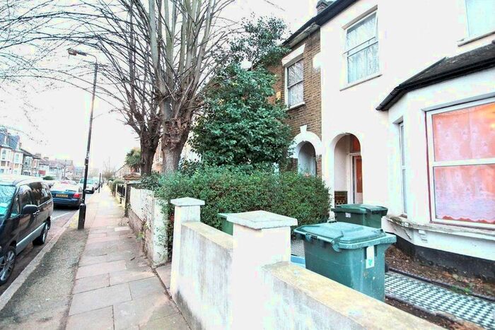 3 Bedroom Flat To Rent In Clova Road, London E7