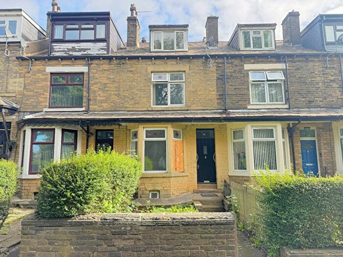 5 Bedroom Terraced House For Sale In Silverhill Road, Bradford, BD3
