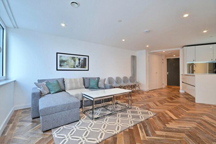 2 Bedroom Apartment To Rent In Eagle Point, City Road, London, EC1V