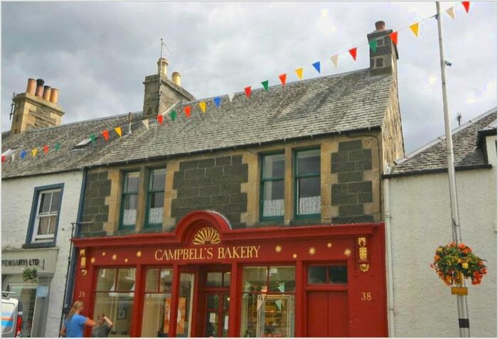 2 Bedroom Flat To Rent In Drummond Street, Comrie, PH6