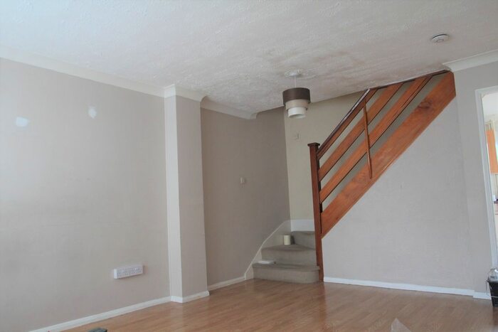 2 Bedroom Property To Rent In Fieldcourt Gardens, Quedgeley, Gloucester, GL2