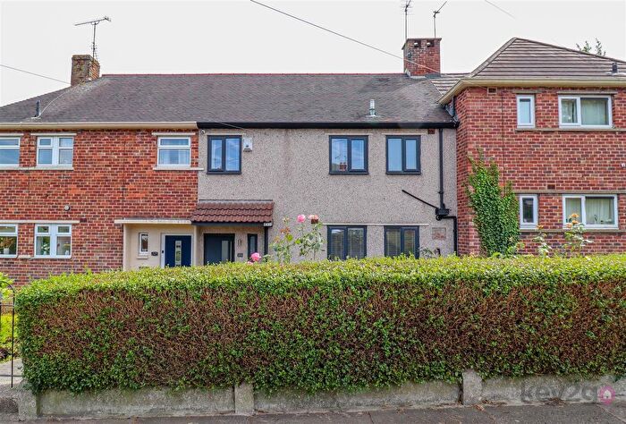2 Bedroom Terraced House For Sale In Hollinsend Road, Sheffield, S12