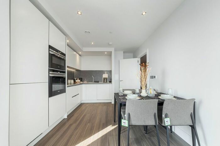 1 Bedroom Flat To Rent In Uncle Southall, Merrick Road, Southall, UB2