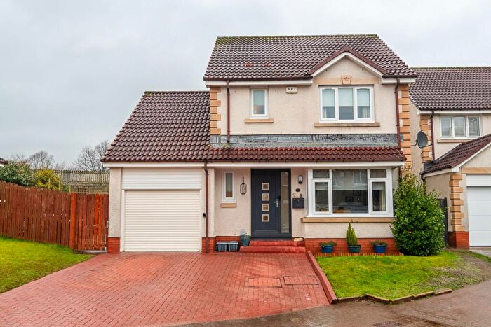 3 Bedroom Detached House For Sale In Baldoran Drive, Milton Of Campsie, G66