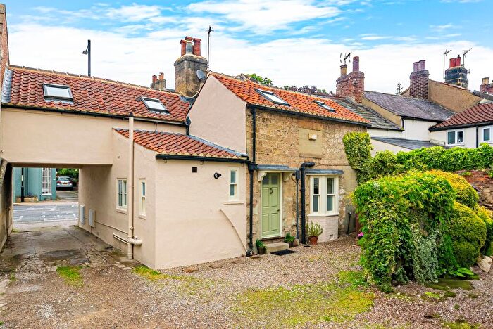 3 Bedroom Property For Sale In Bond End, Knaresborough, HG5